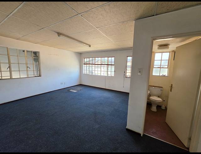 147M² MINI FACTORY TO LET IN KYA SANDS